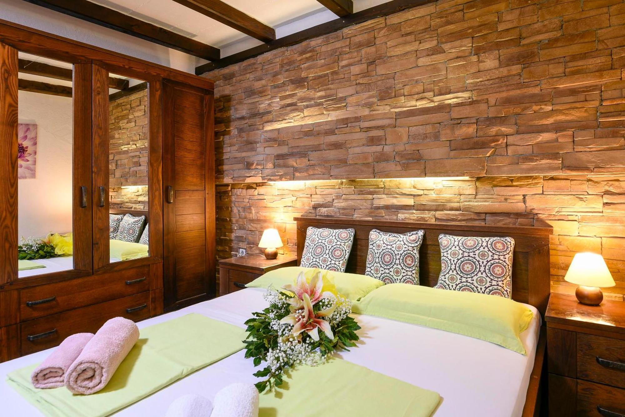 Apartments Villa Vida 奥瑞比克 外观 照片